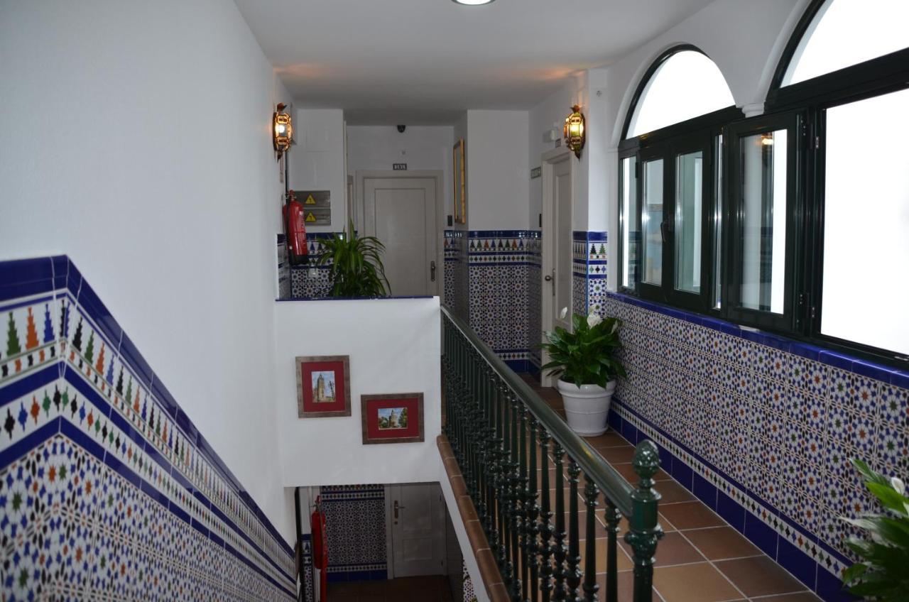 Hotel Doña Lina Sevilla Exterior foto